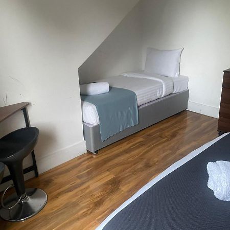 Sw16 Norbury Guesthouse Londres Exterior foto